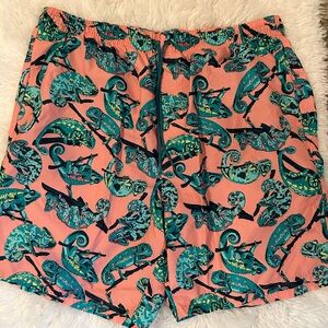 Men’s swim trunks